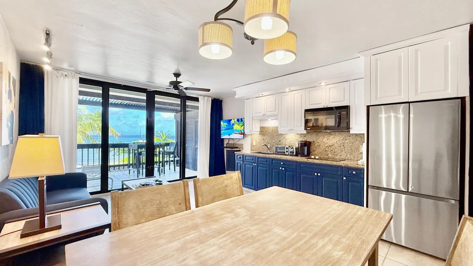 Апартаменты Sapphire Beach Beachfront Condo Free Wi - Fi! - Save! East End